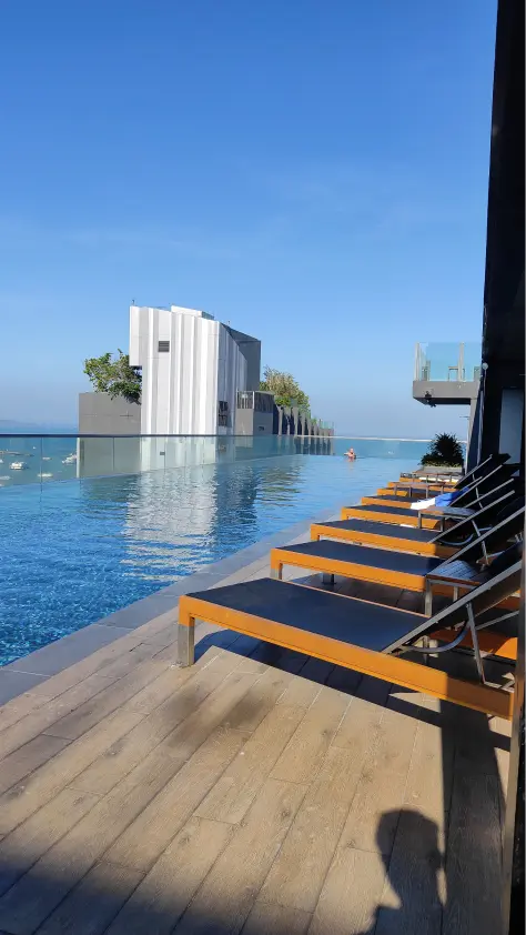 infinity pool of the thailand pattaya condo